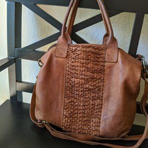 Old Trend leather tote with crossbody strap